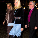 9. mars: Kronprinsessen er til stede ved åpningen av Oslo Internasjonale Kirkemusikkfestival. Ankommer fulgt av festivalsjef Bente Johnsrud og biskop Ole Christian Kvarme (Foto: Erlend Aas / Scanpix) 